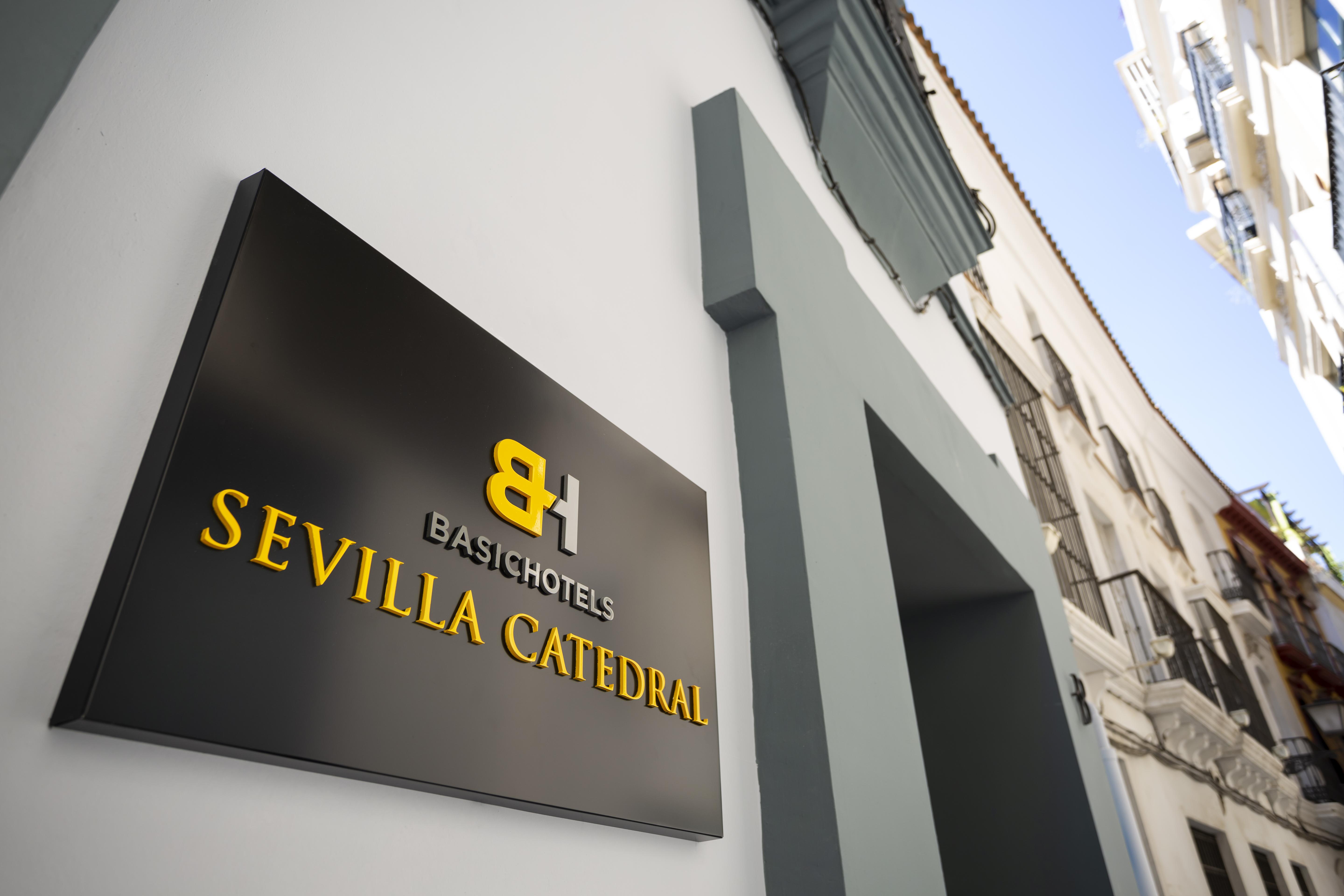 Basic Hotel Sevilla Catedral Ngoại thất bức ảnh